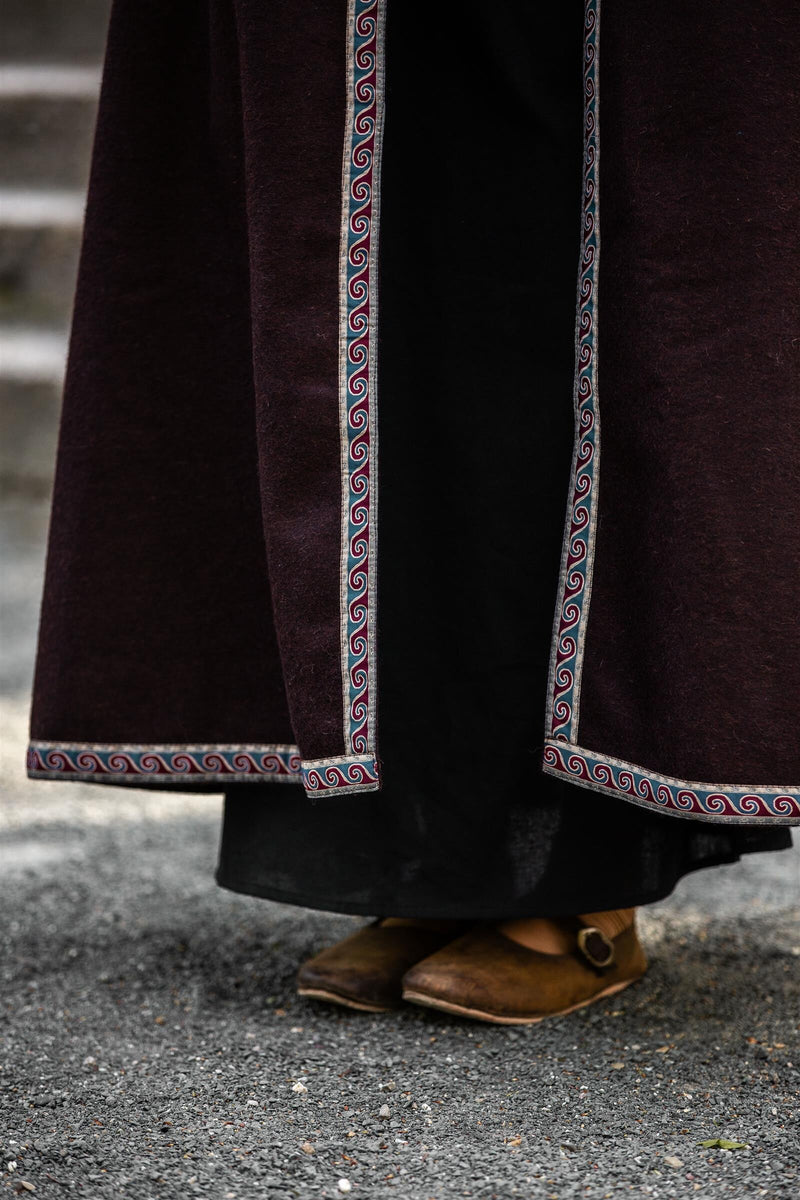 Broderet kappe Lyra, brun, uldblanding