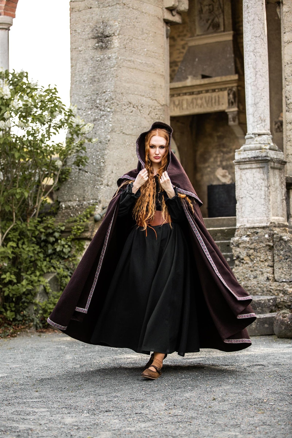Embroidered cloak Lyra, wool blend, brown