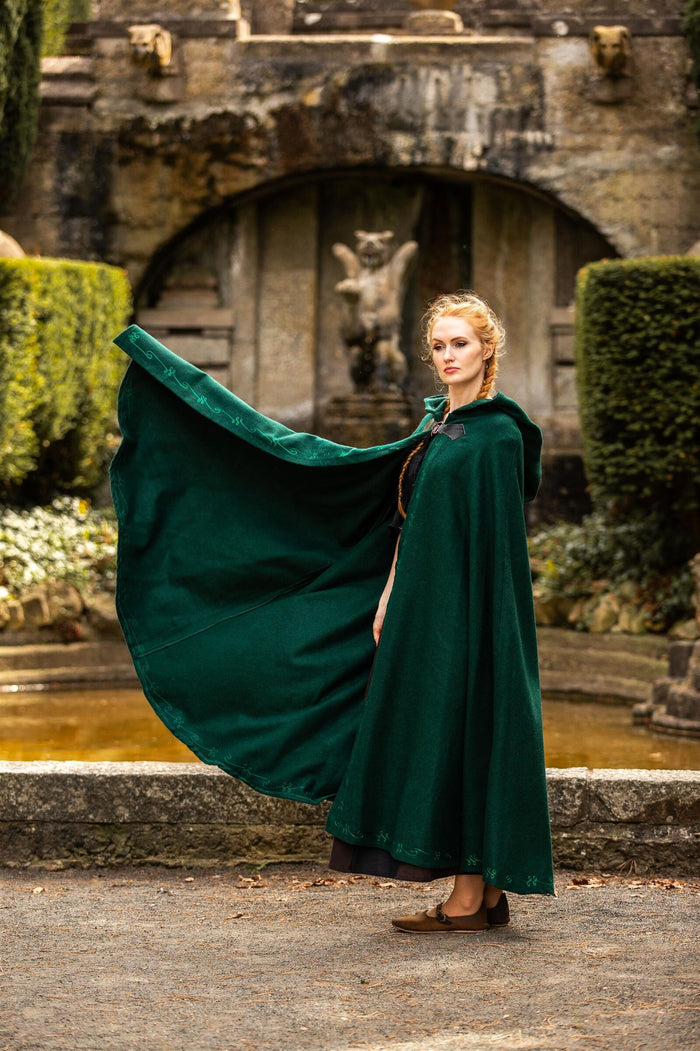 Embroidered cloak Damia with fibula, green, wool mix