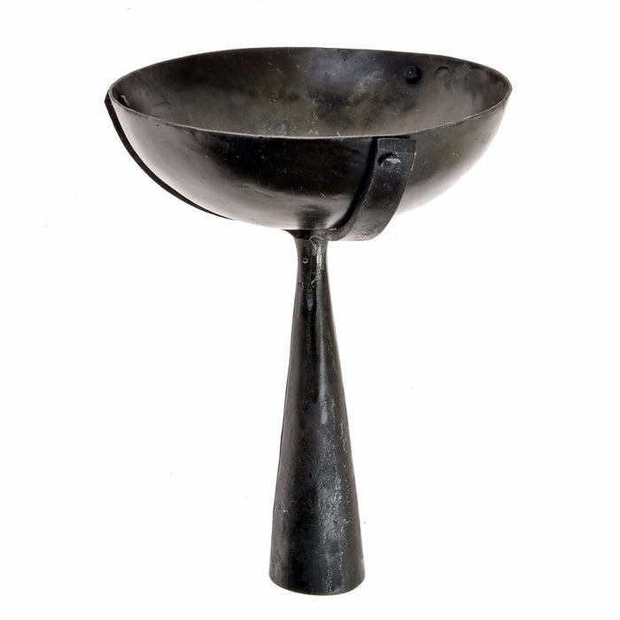 Viking age bowl lamp Oseberg, iron