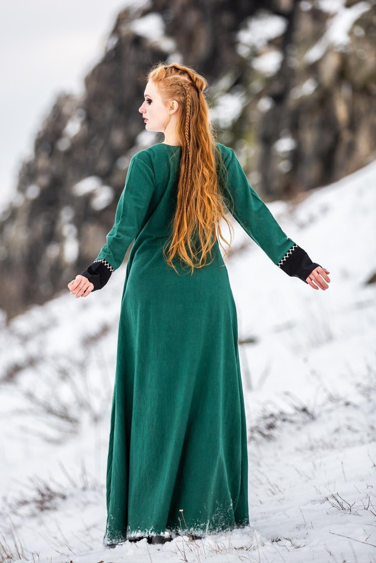 Viking dress Heidrun, green