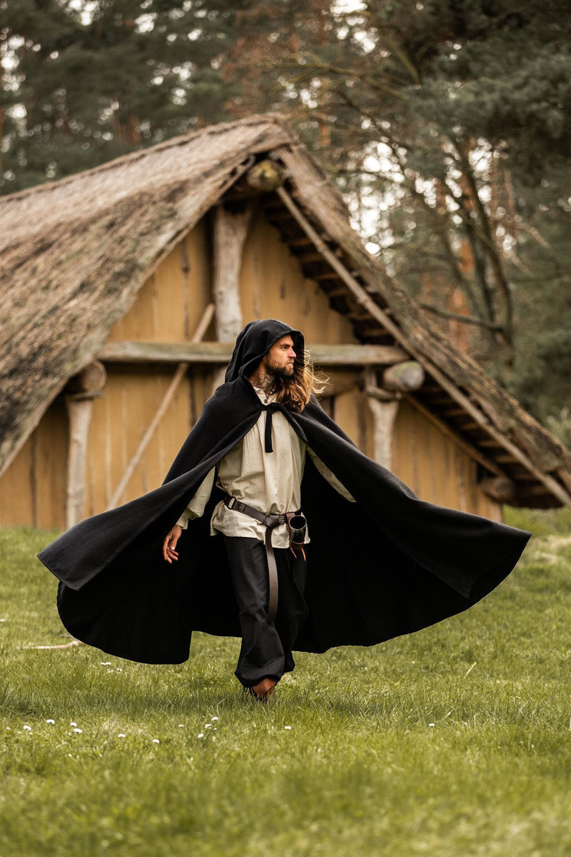 Mittelalterlicher Mantel mit Gugel, schwarz, Wollmischung